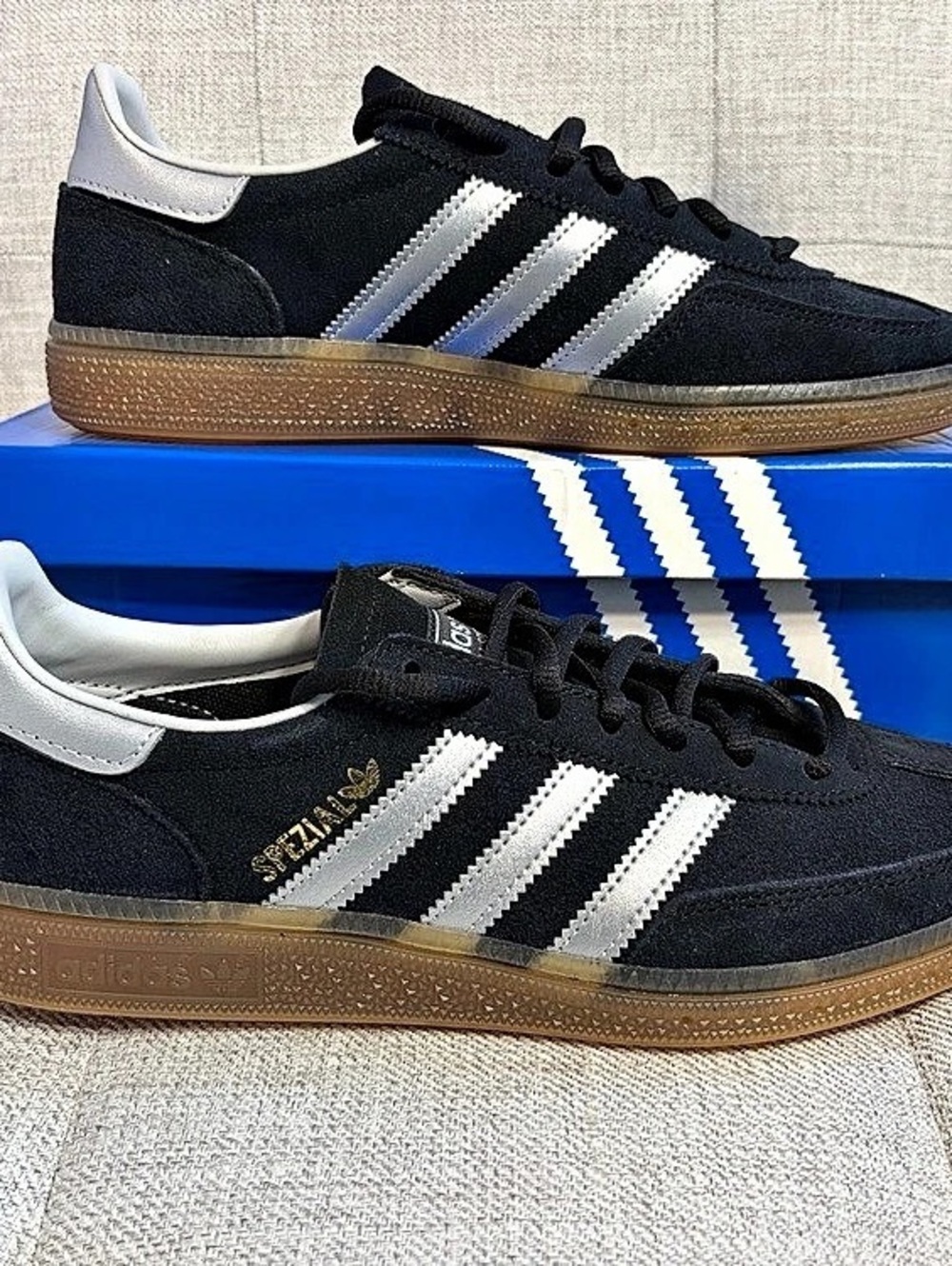 adidas Handball Spezial Core Black Silver Metallic Sneakers US 6.5 M/7.5W